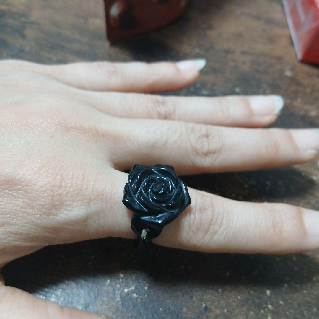 週末値下げ！黒いバラデザインリング