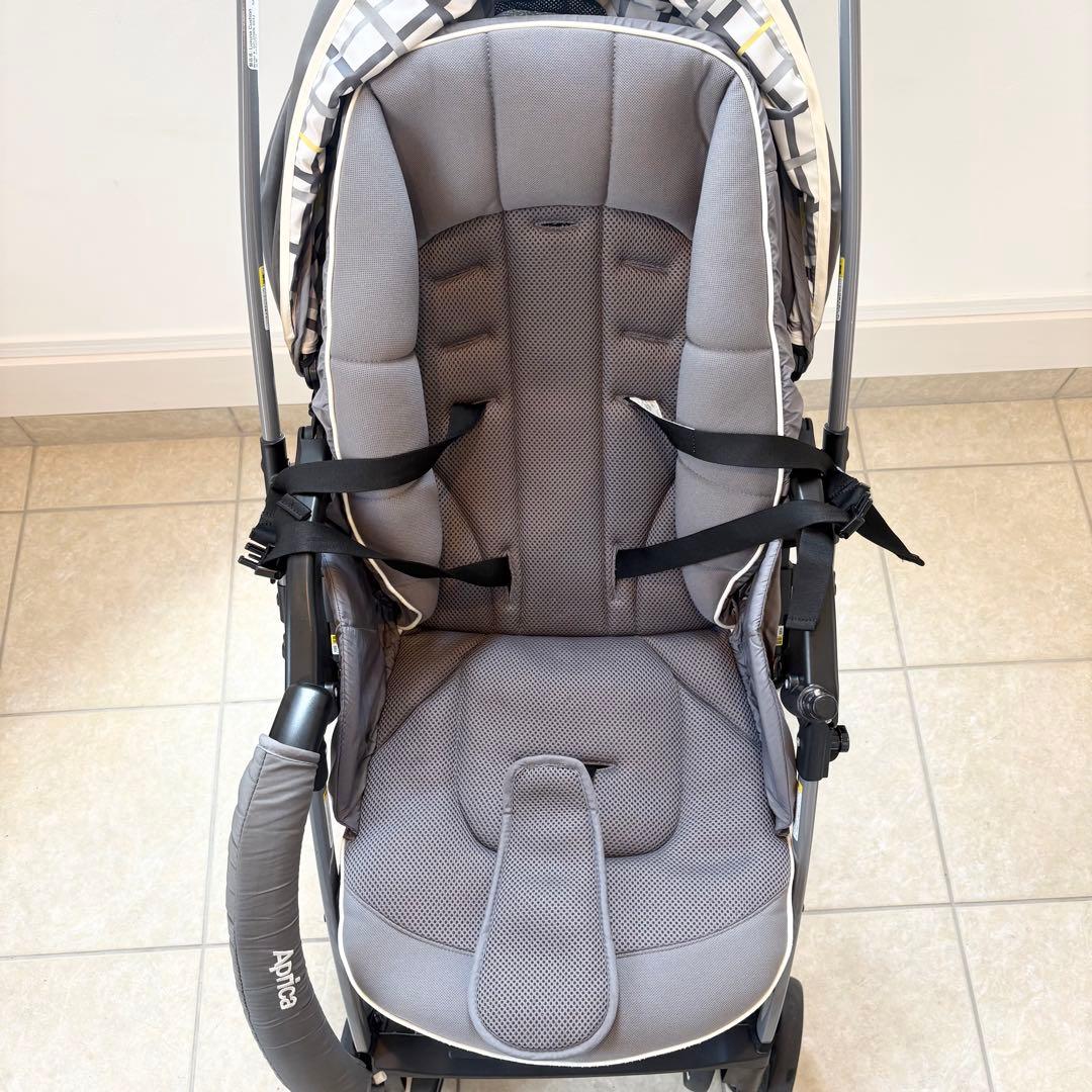 【美品】 Aprica ラクーナ クッション ベビーカー グレー 両対面式 A型