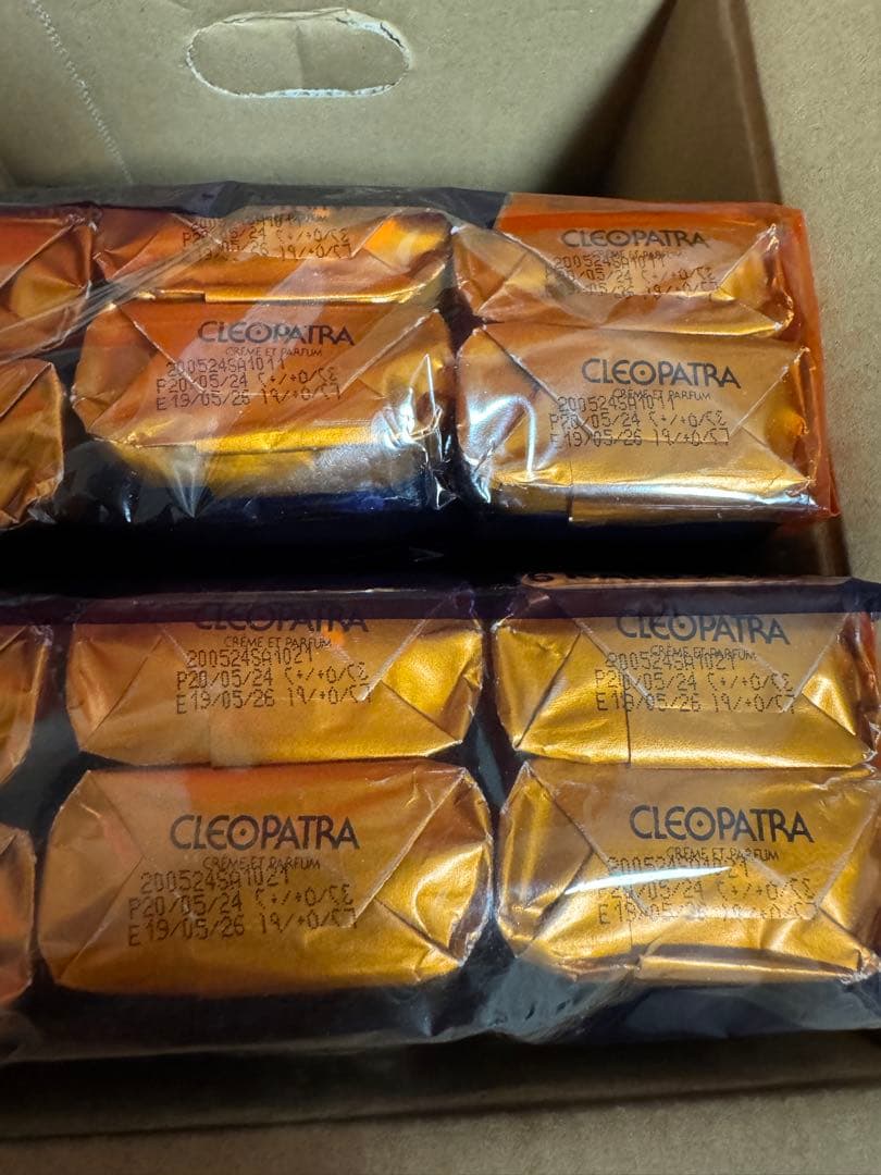 クレオパトラ　石鹸６個x8パック合計48個セット　ドバイにて購入