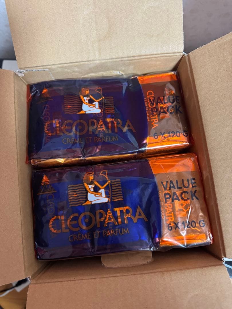 クレオパトラ　石鹸６個x8パック合計48個セット　ドバイにて購入