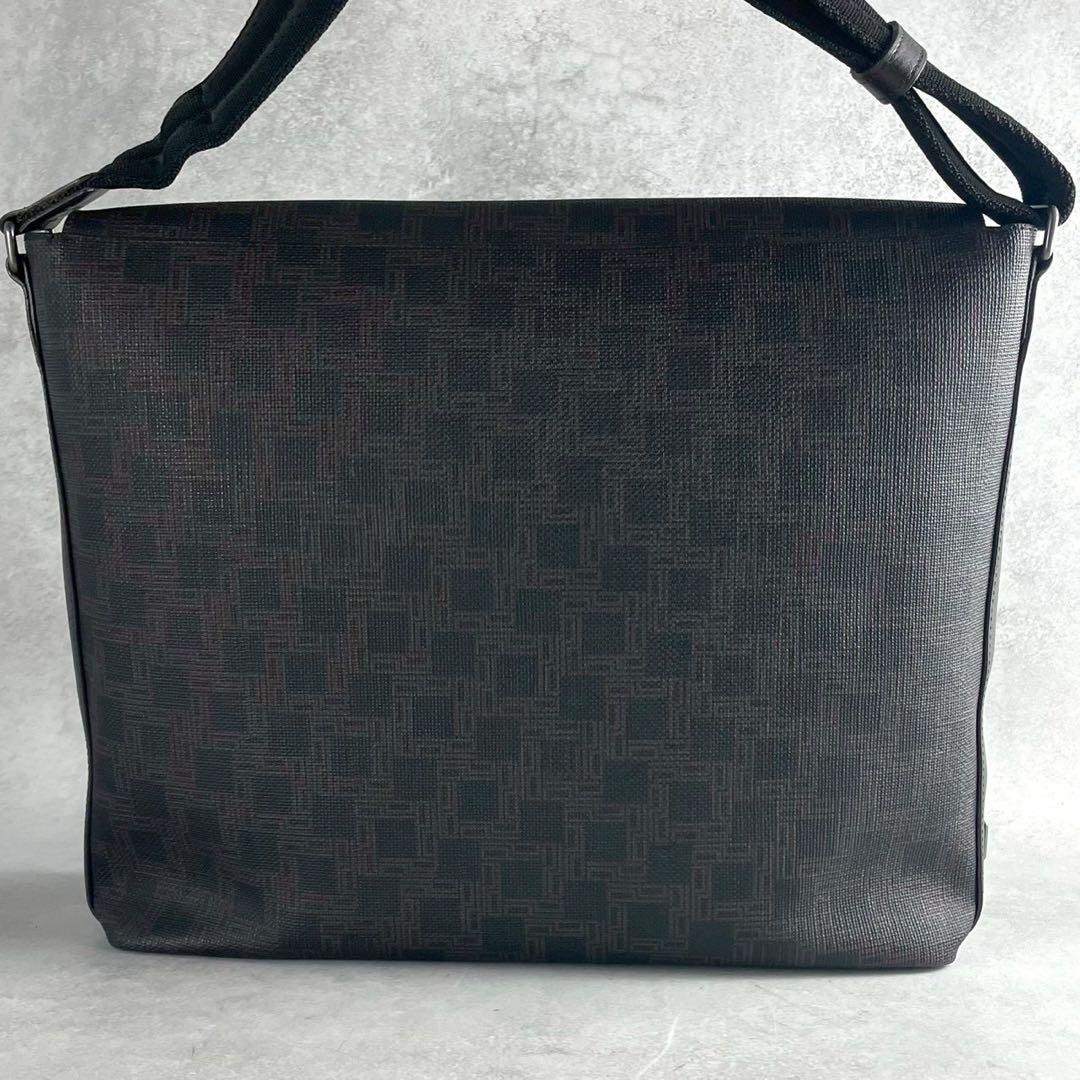 極美品✨DUNHILL D-EIGHT メッセンジャーバッグ レザー A4 PC