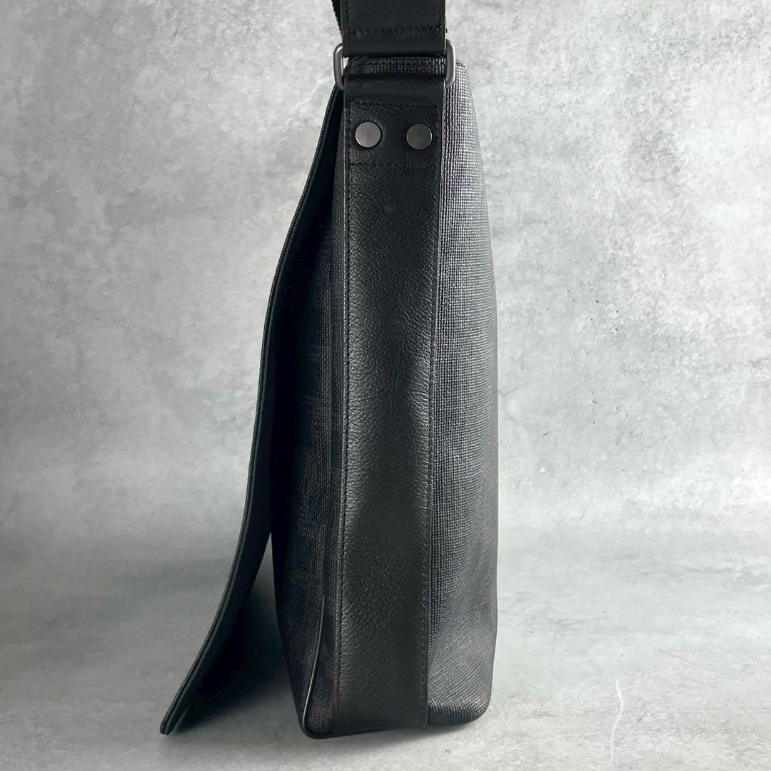 極美品✨DUNHILL D-EIGHT メッセンジャーバッグ レザー A4 PC