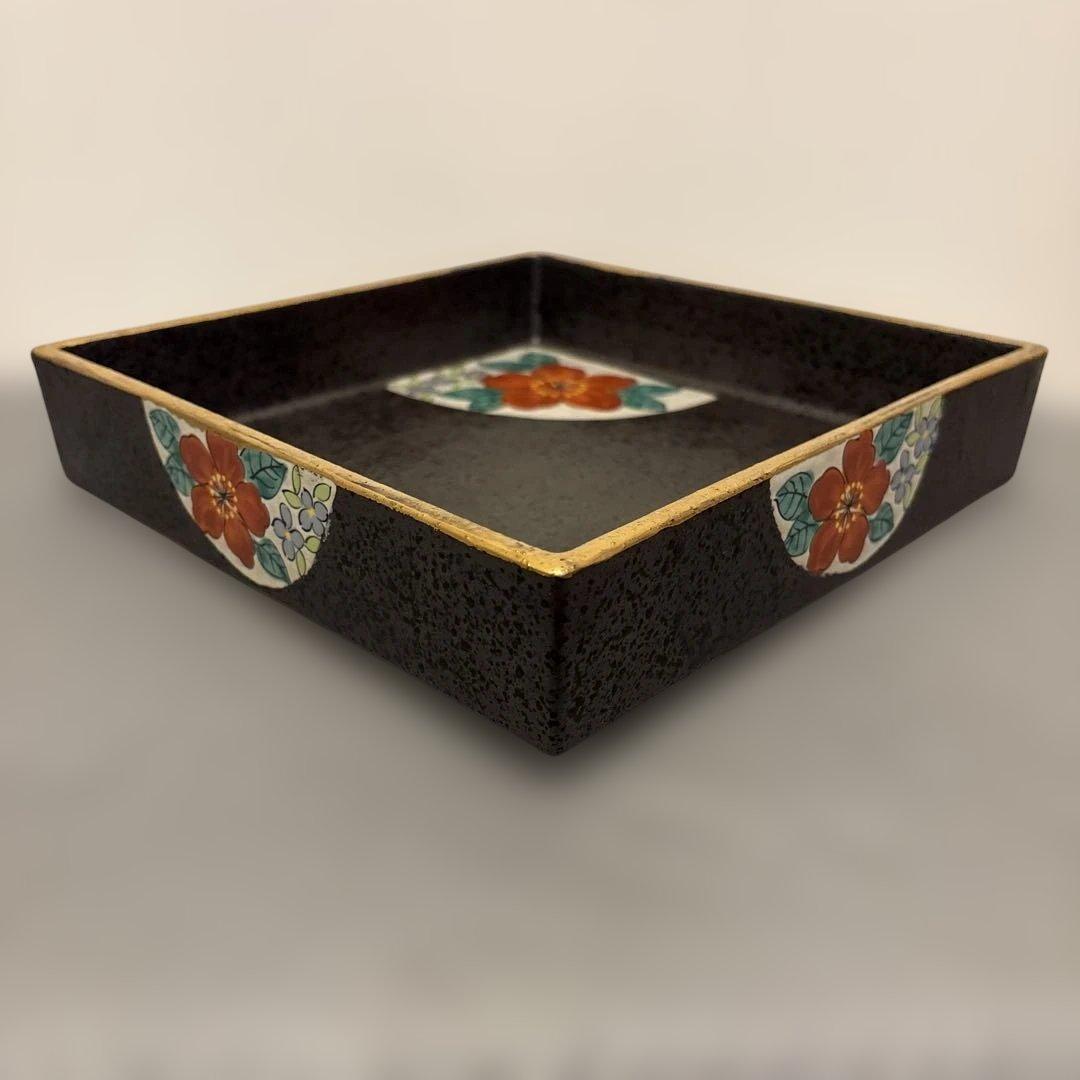 舞陶館　錦花紋　盛鉢