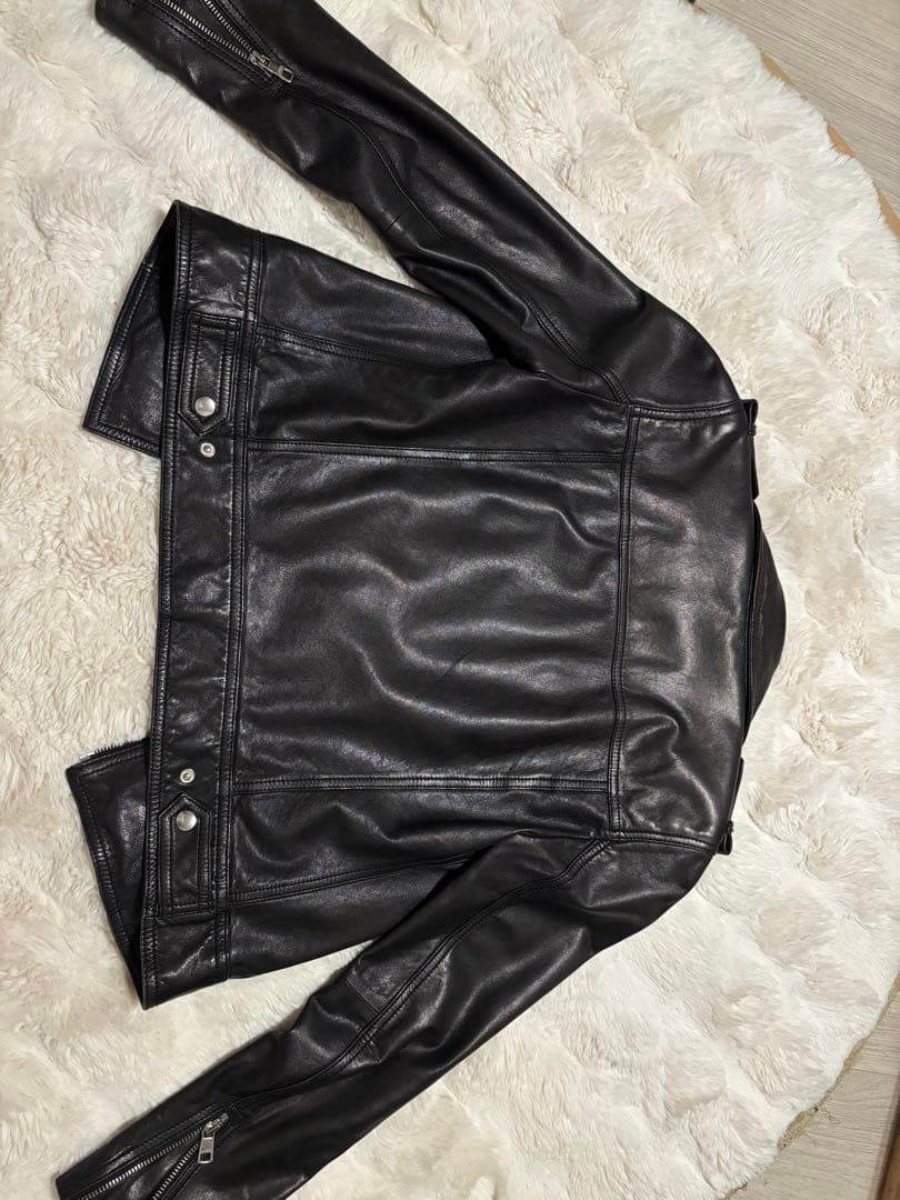 ブラック 美品　羊レザージャケット