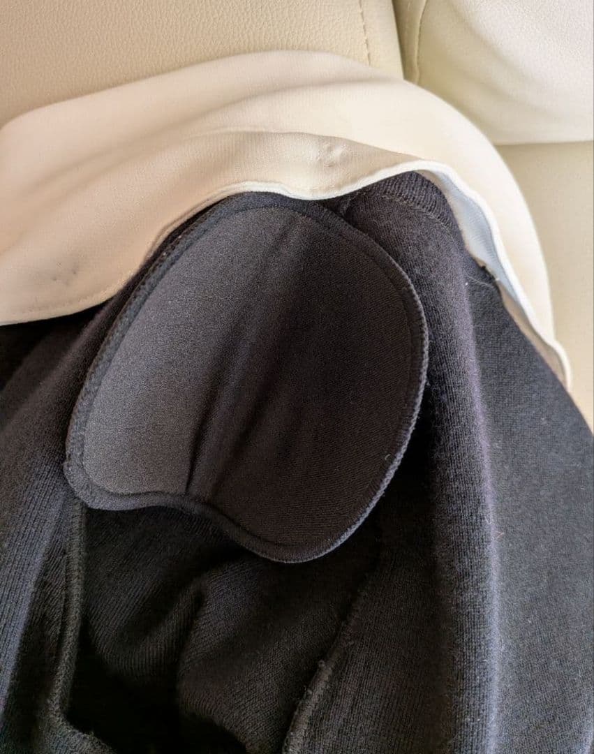 【HAPPY様】☆新品未使用タグ付【Foxey】カシミアシルク白襟　黒40