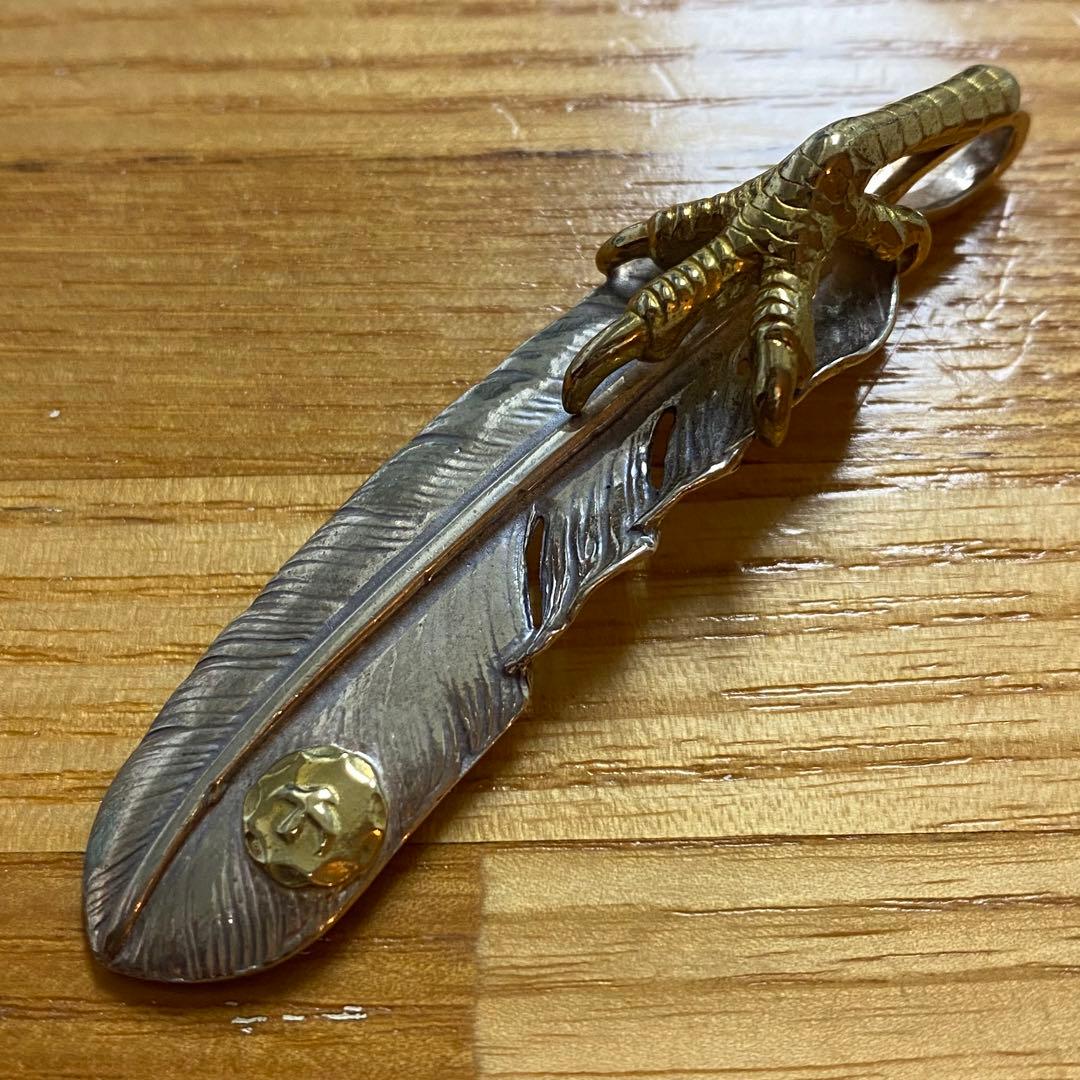 h*e様 現行　金爪メタル付き特大フェザー　左向き　goro's ゴローズ