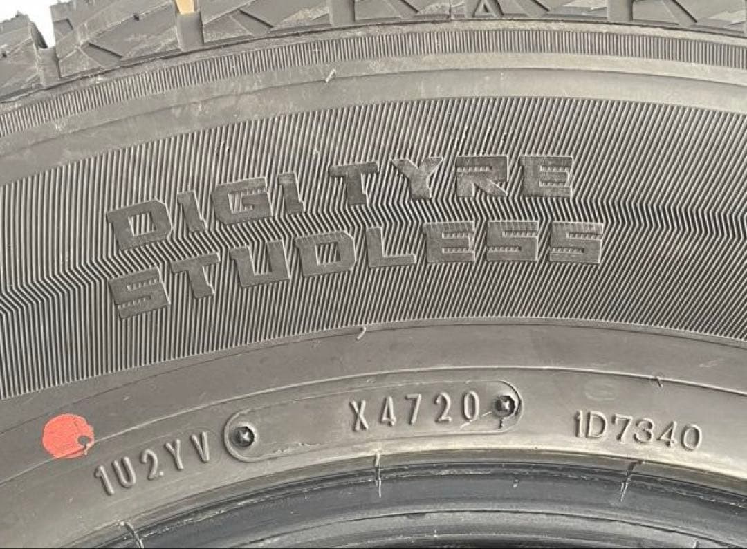 WINTER MAXX SJ8 215/70R16 スノータイヤ 4本 20年製