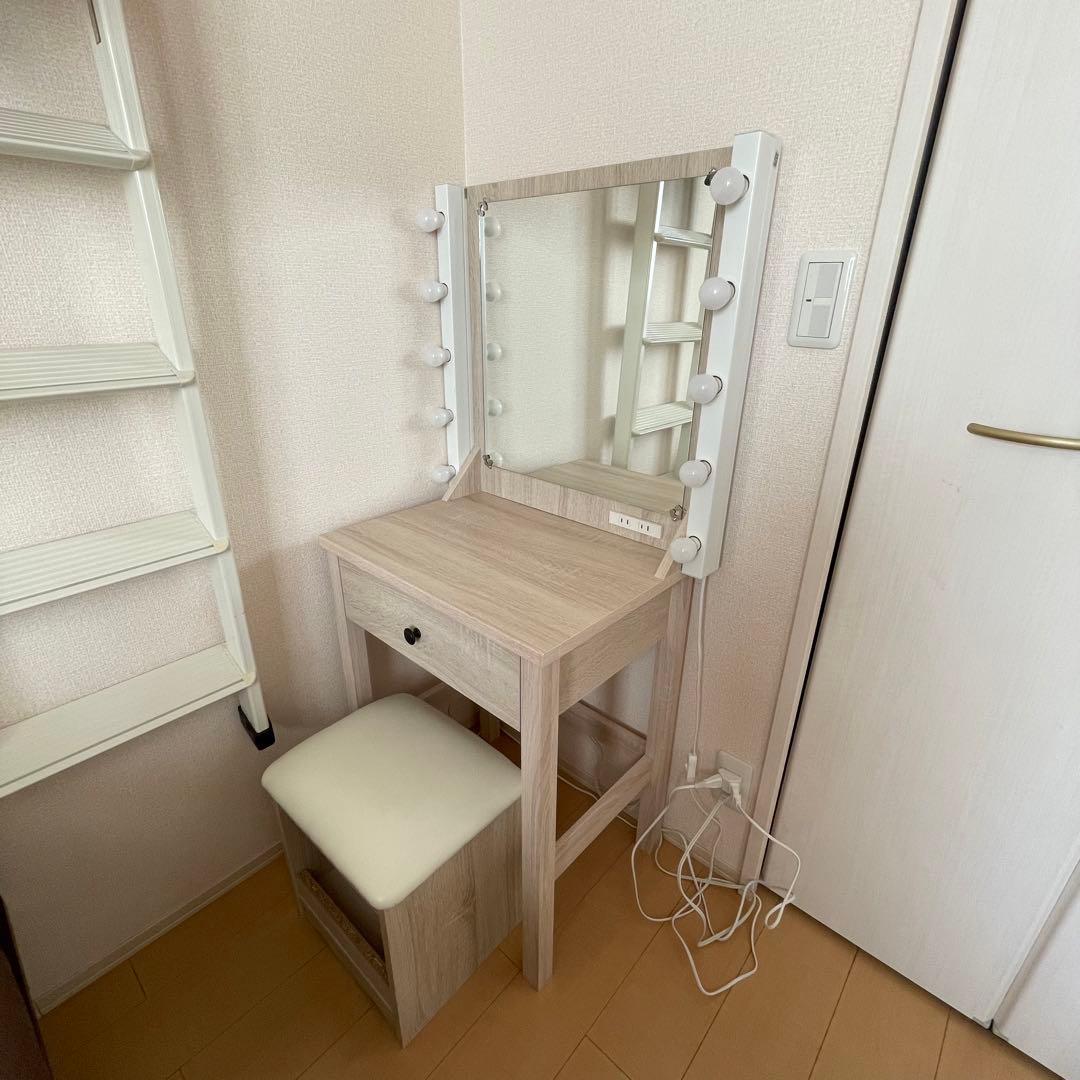 ドレッサー・化粧台・デスクタイプ・女優ミラー・ホワイト・お洒落・一面鏡・椅子付き
