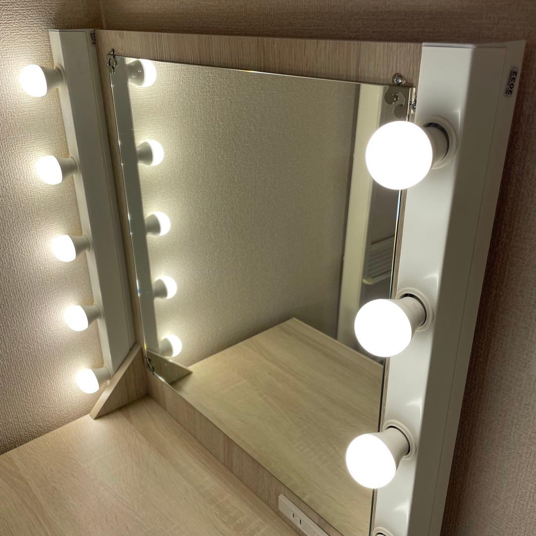 ドレッサー・化粧台・デスクタイプ・女優ミラー・ホワイト・お洒落・一面鏡・椅子付き