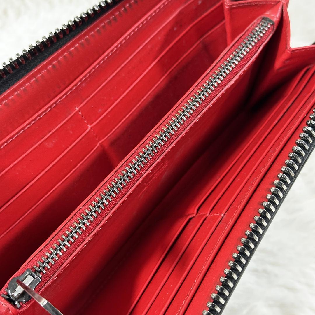 Christian Louboutin 長財布 ラウンドファスナー 黒 スタッズ