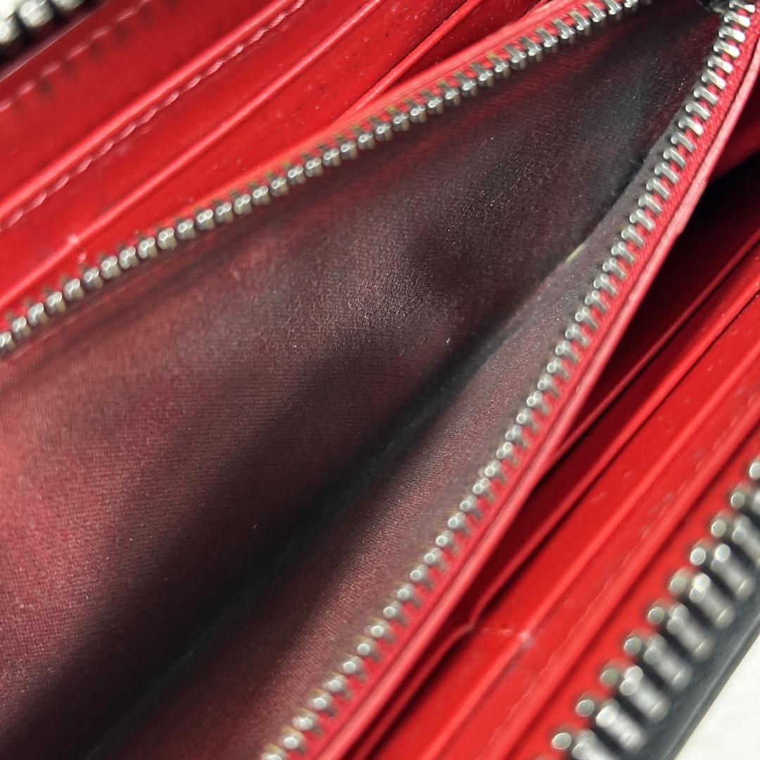 Christian Louboutin 長財布 ラウンドファスナー 黒 スタッズ