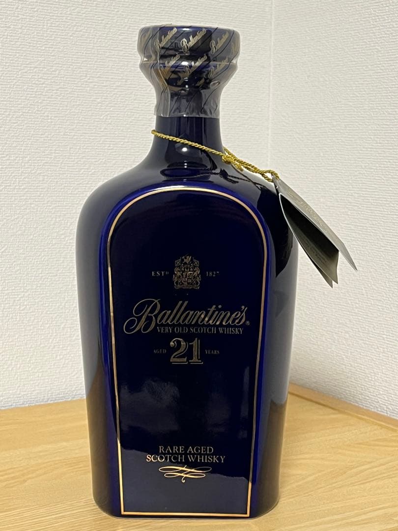 バランタイン21年 青陶器ボトル 43度 700ml 箱無し