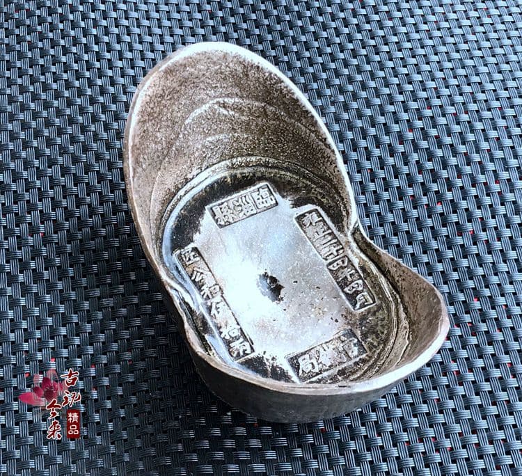 中国の清朝の五帝の銀塊、字はランダムで、50両の大きい銀の塊，1個