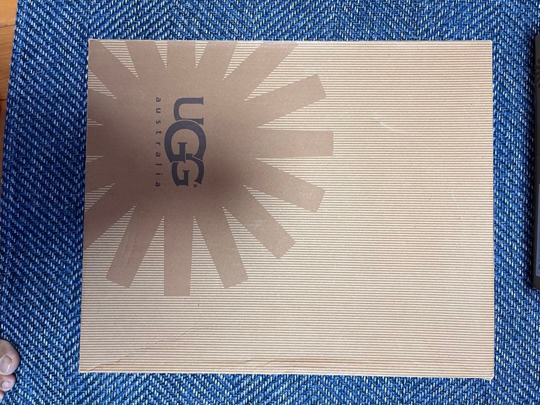アグ　UGG ブーツ　23センチ　新品箱有り