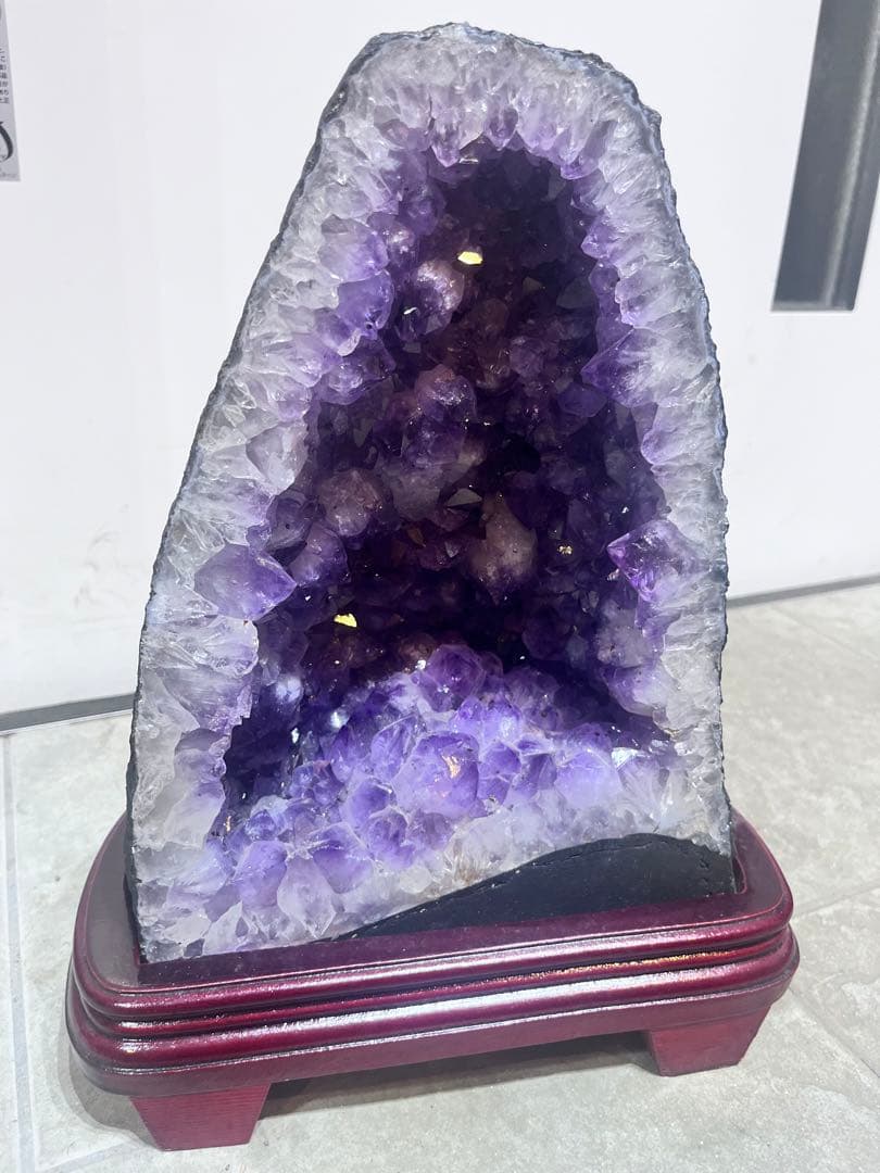 お値下げします【アメジスト】9.3キロ　原石　専用台付