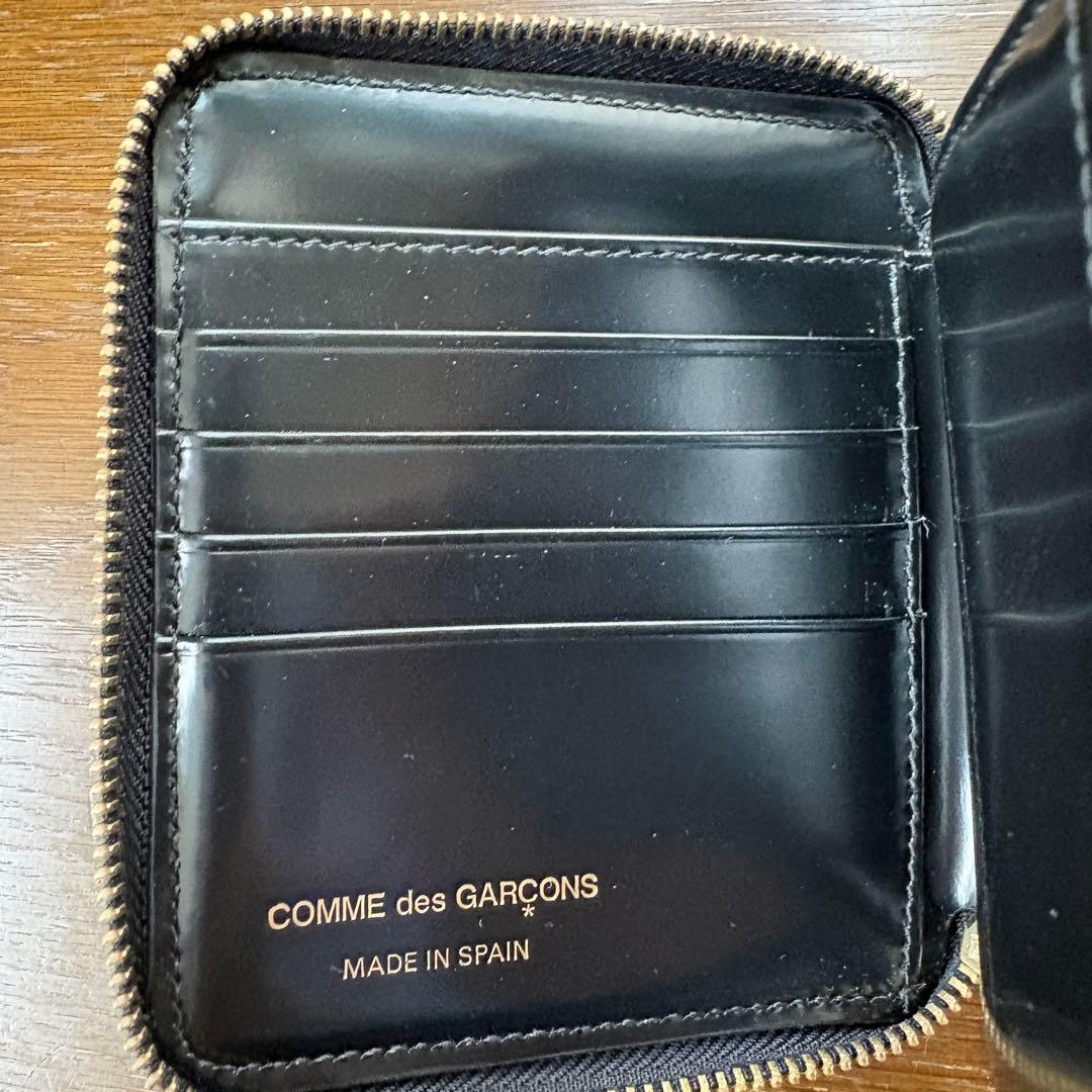 美品【コムデギャルソン】二つ折り財布　ポルカドット　箱付き
