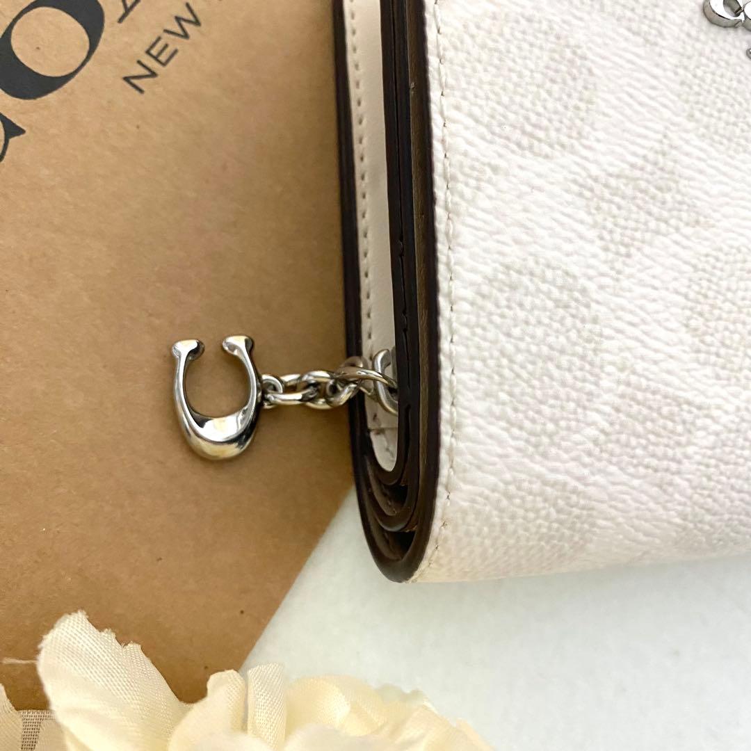新品　正規品☆COACH コーチ　折り財布　 ホワイト　レザー　二つ折り財布