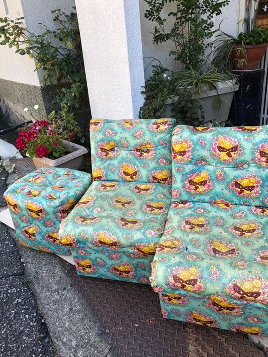 ヒステリックミニの正規品。３点セットです。しっかりとした品ですが破れあり