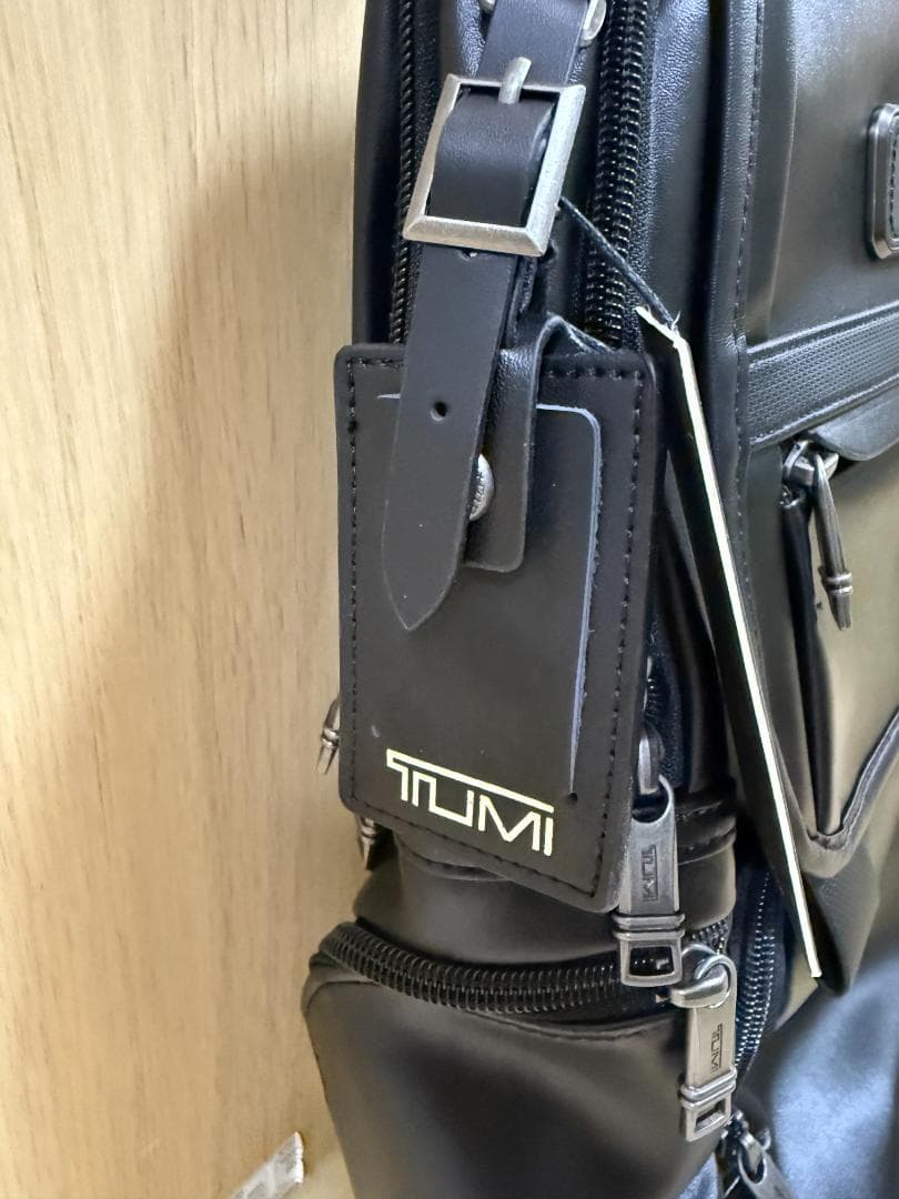 TUMIブラック牛革ALPHA 3ショルダーバッグビジネス通勤リュック
