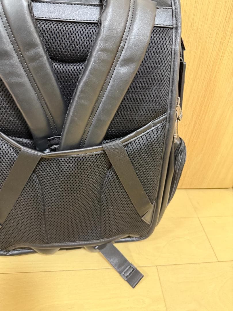 TUMIブラック牛革ALPHA 3ショルダーバッグビジネス通勤リュック