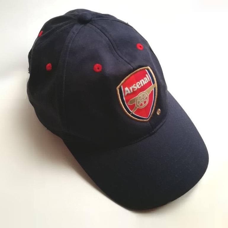 Arsenal アーセナル　公式グッズ　腕時計＋キャップ　未使用