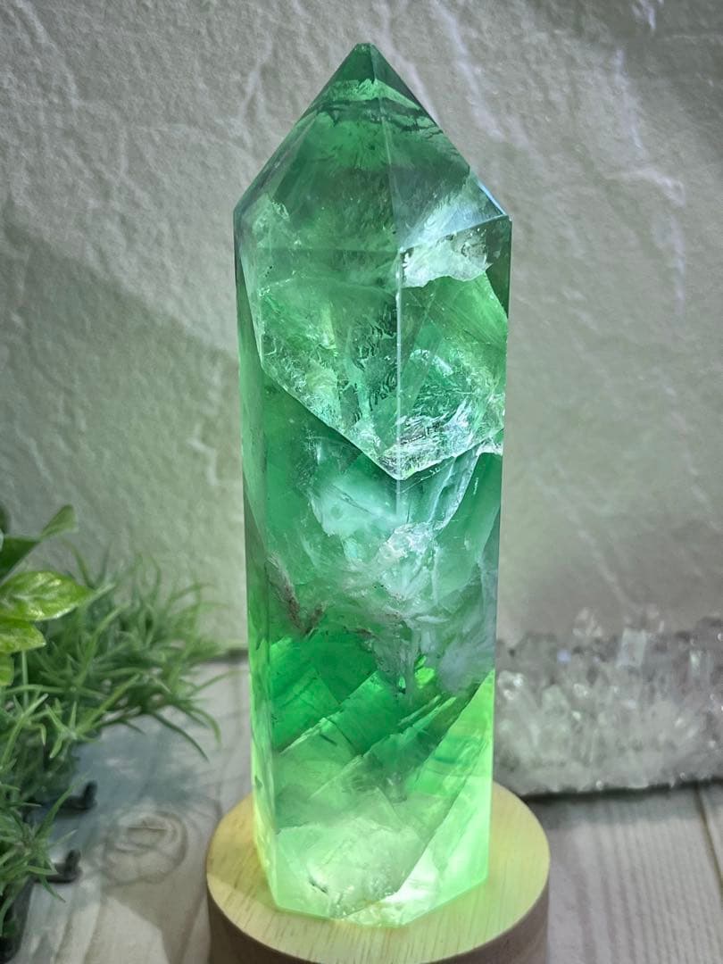 エンジェルフェザー✨　レインボー　フローライト　蛍石　特大　ポイント　原石