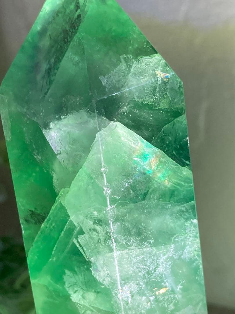 エンジェルフェザー✨　レインボー　フローライト　蛍石　特大　ポイント　原石