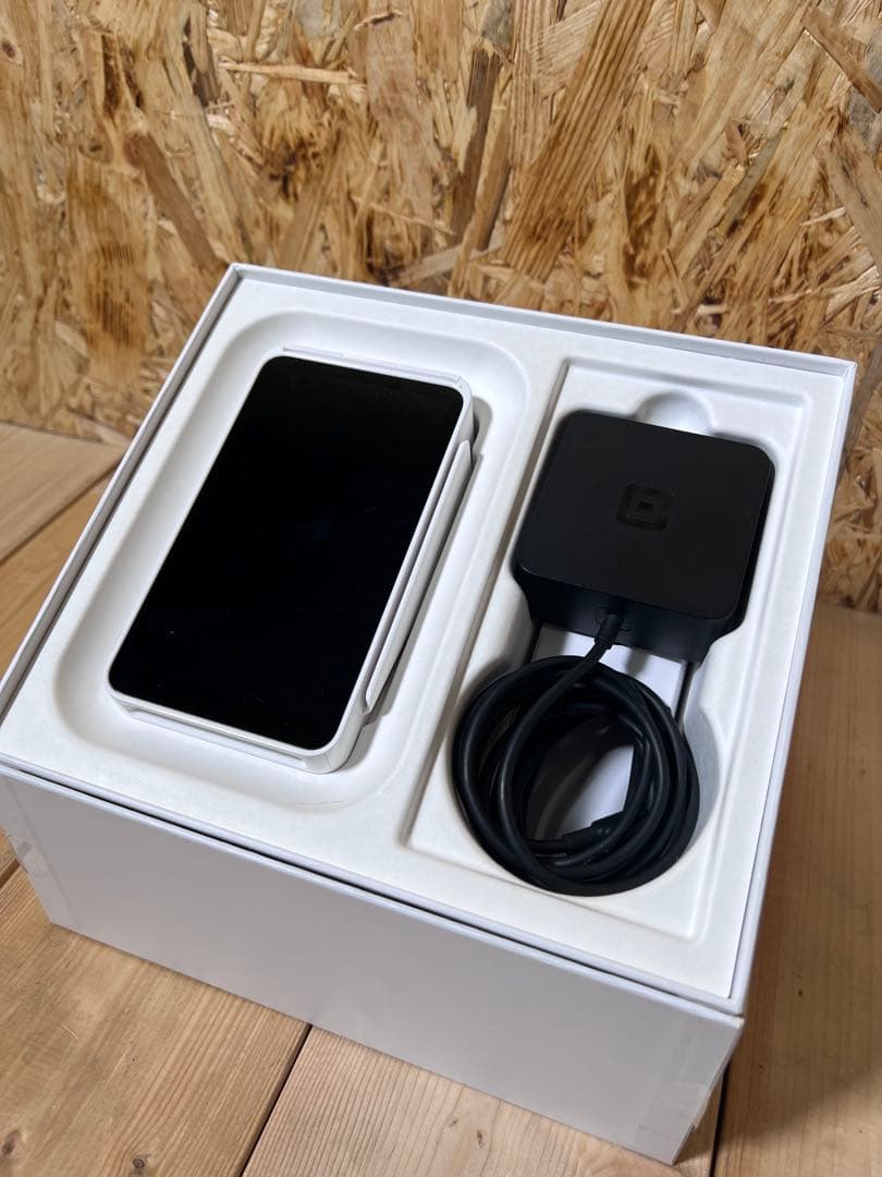 Square Terminal ホワイト