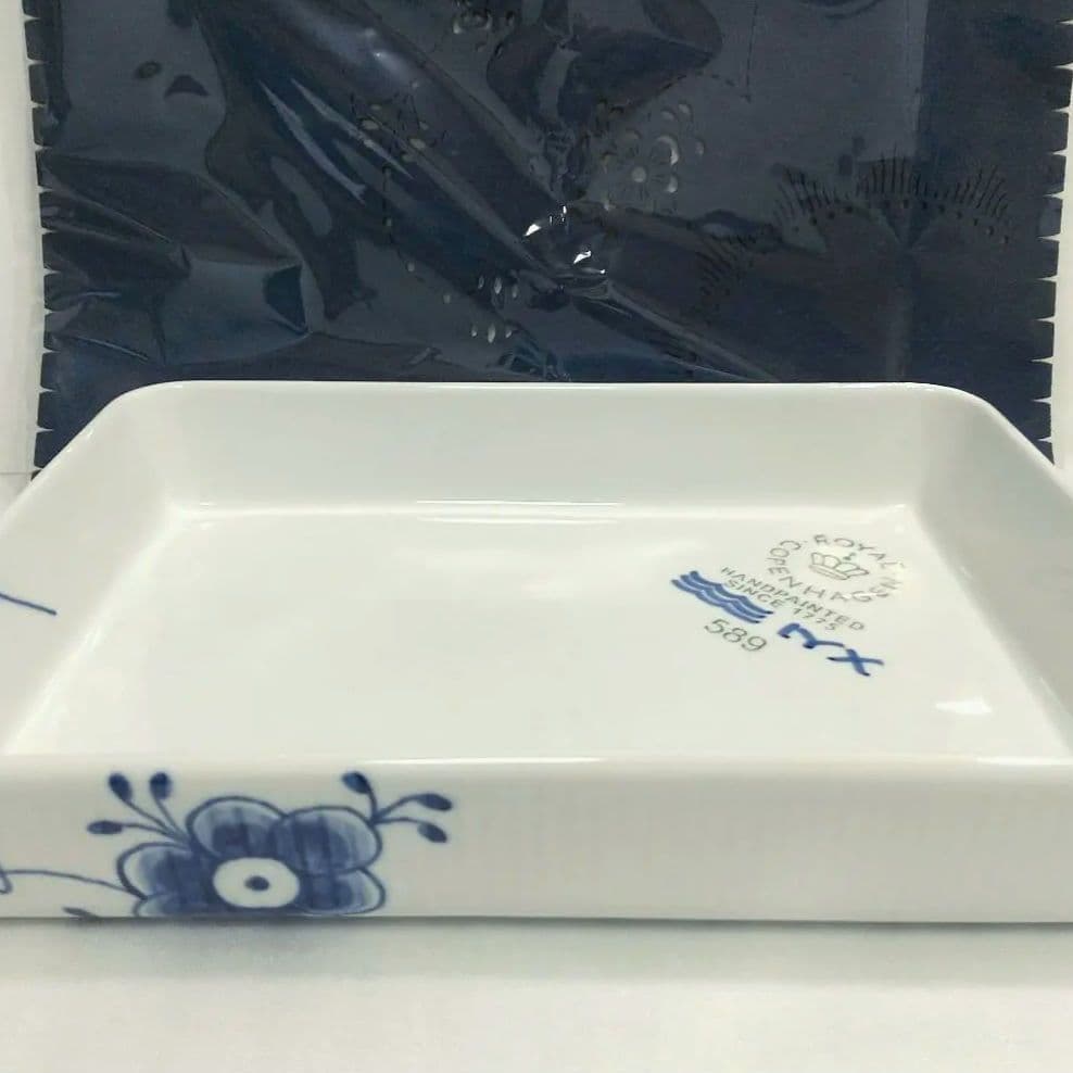 ロイヤルコペンハーゲン ブルーフルーテッド メガ オーブンウェア スクエア