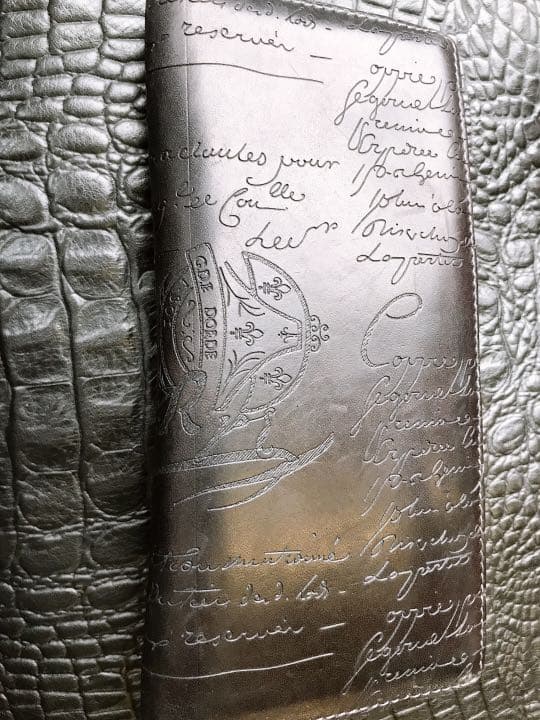 【超希少】ベルルッティ 長財布 ロゴセンター (再パティーヌ可/阪急購入)