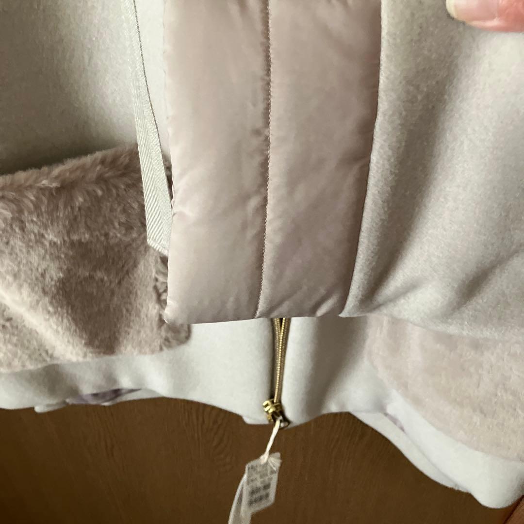 フード付きベージュジャケット soeure7 お値下げ‼️