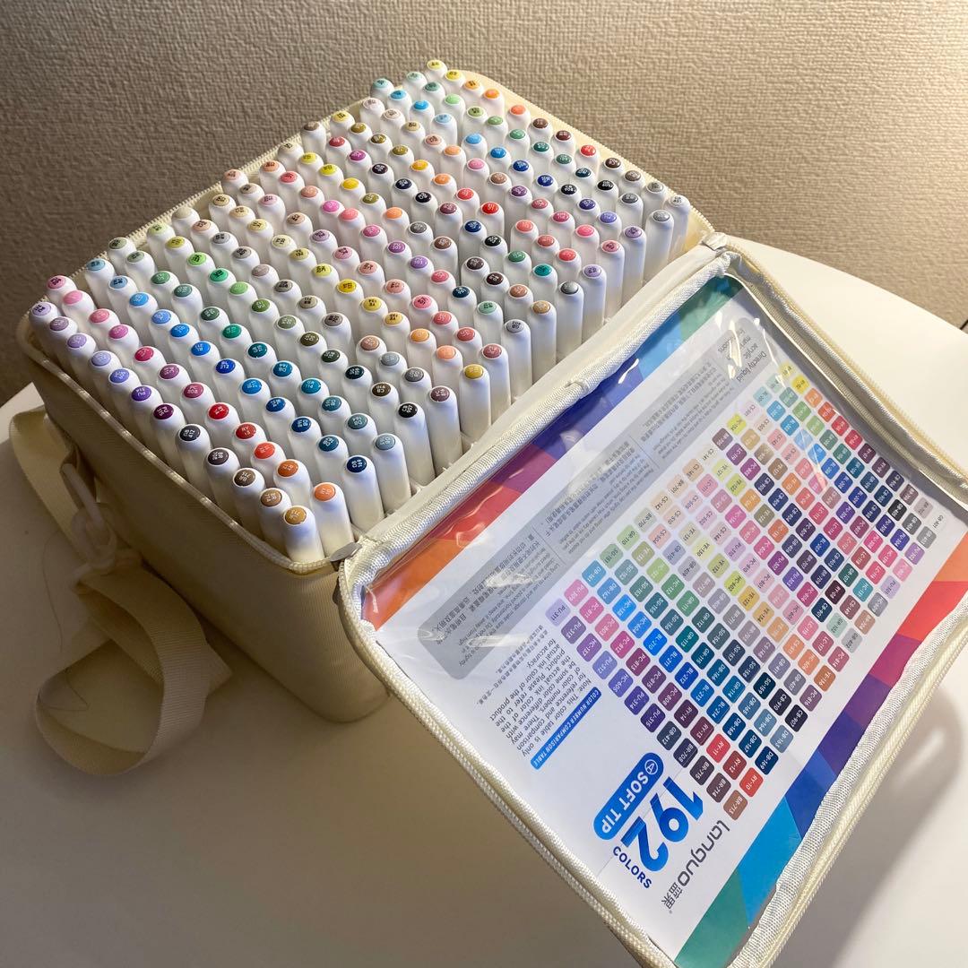 【美品】アクリルマーカー　192色　収納袋付き　ほぼ新品未使用　ペン　塗り絵