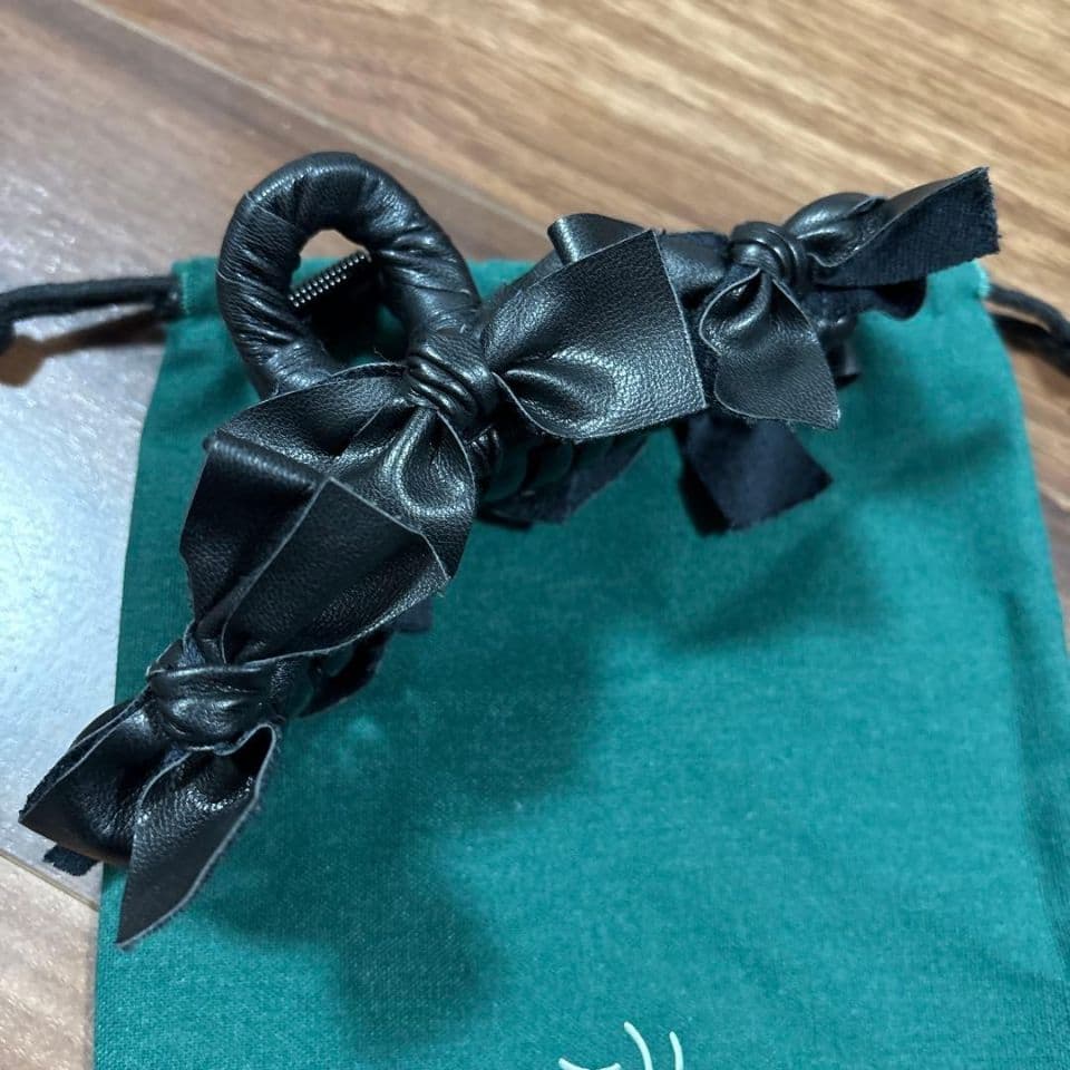 TRESSE レザーRUBAN リボンヘアクリップ