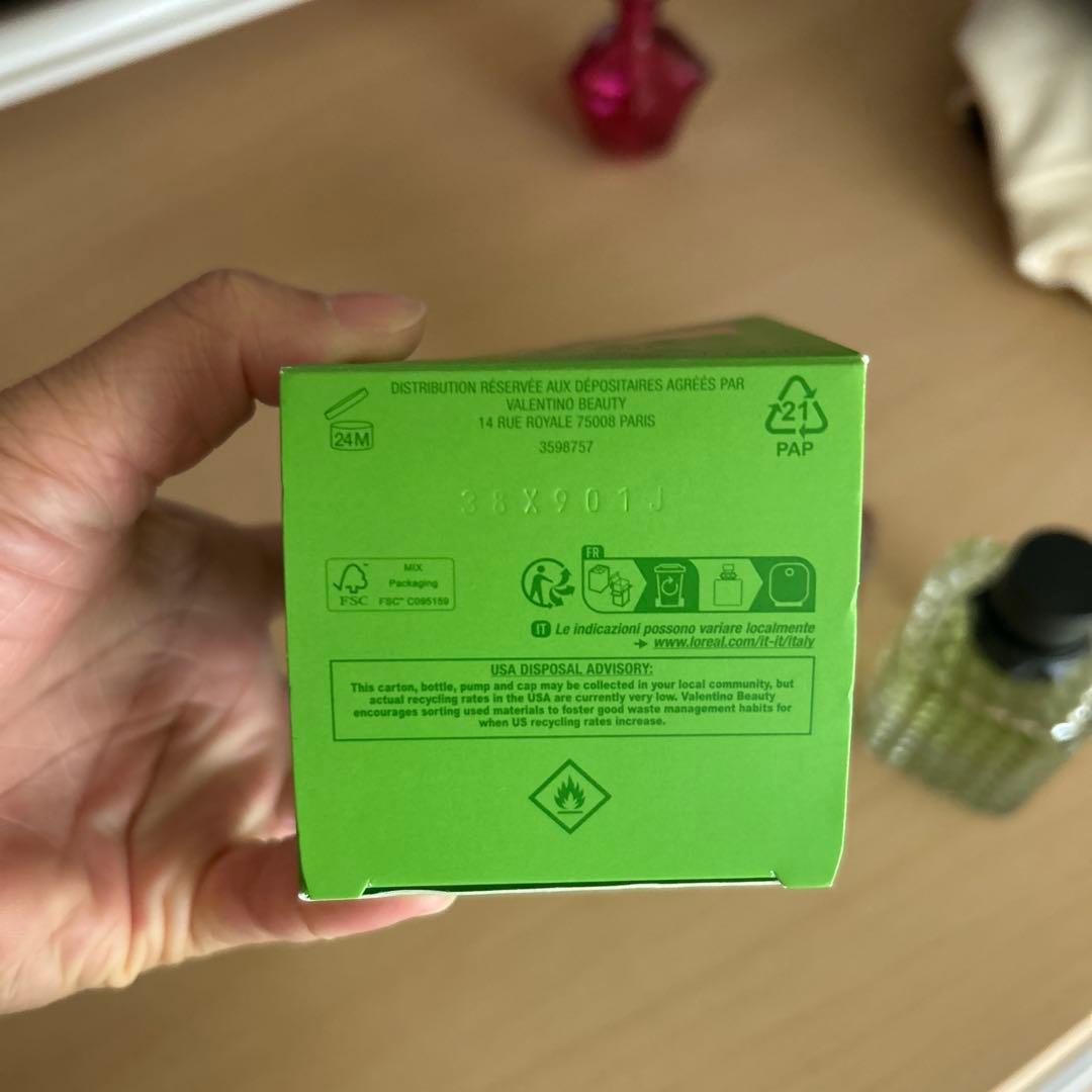 VALENTINOヴァレンティノ