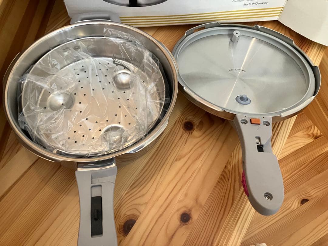 新品 未使用 レインボークッカー 圧力鍋 3L タッパーウェア 片手鍋 蒸し器付