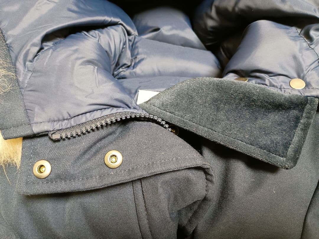 PYRENEX ピレネックス　フード付きダウンジャケット