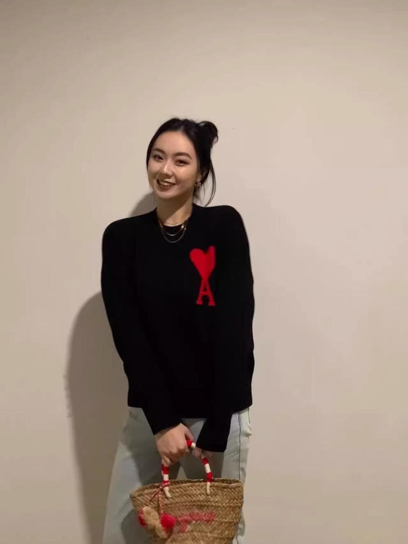 【タグ付き】AMI PARIS ハート刺繍 セーター 男女兼用 秋冬ニット