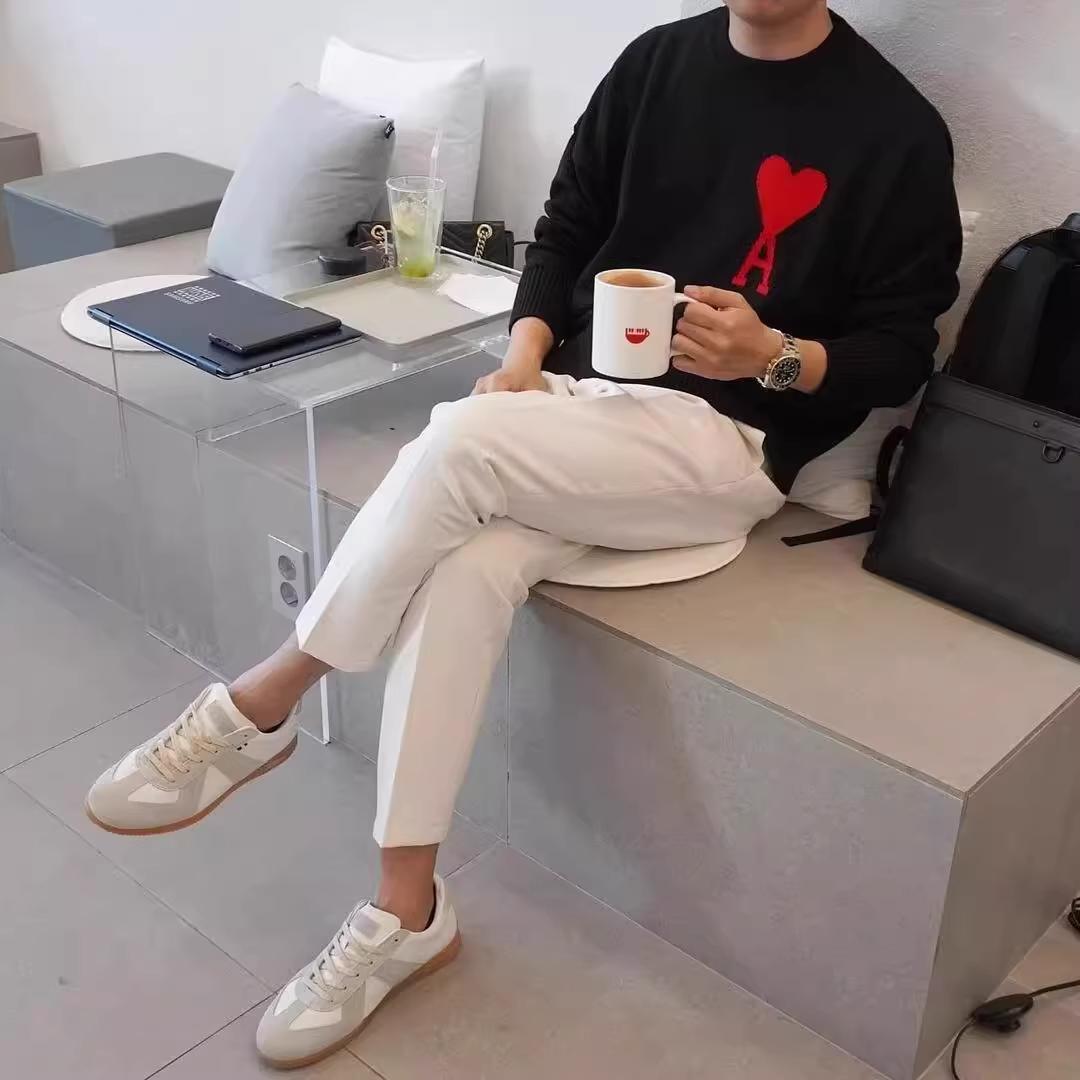 【タグ付き】AMI PARIS ハート刺繍 セーター 男女兼用 秋冬ニット