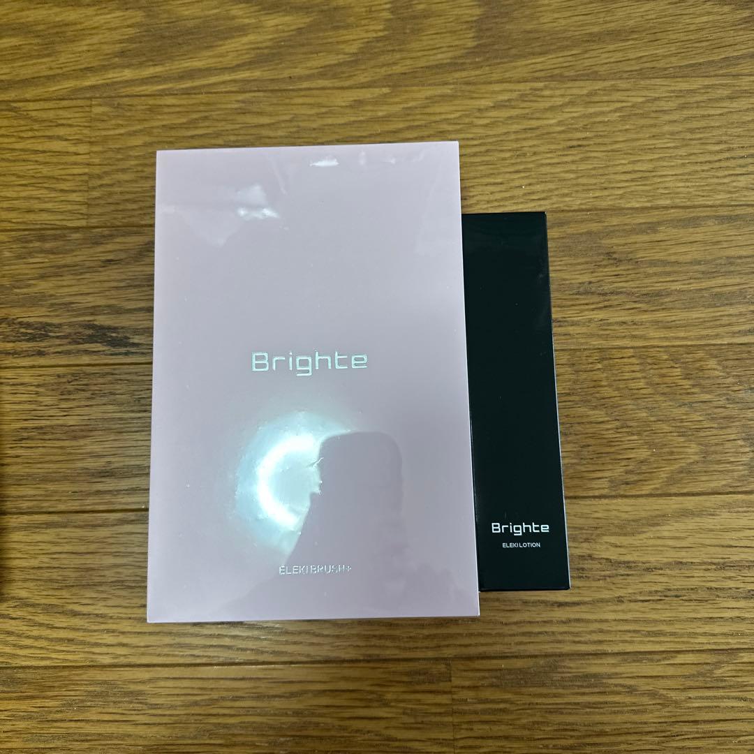 Brighte 美顔器 取扱説明書付き・化粧水付き