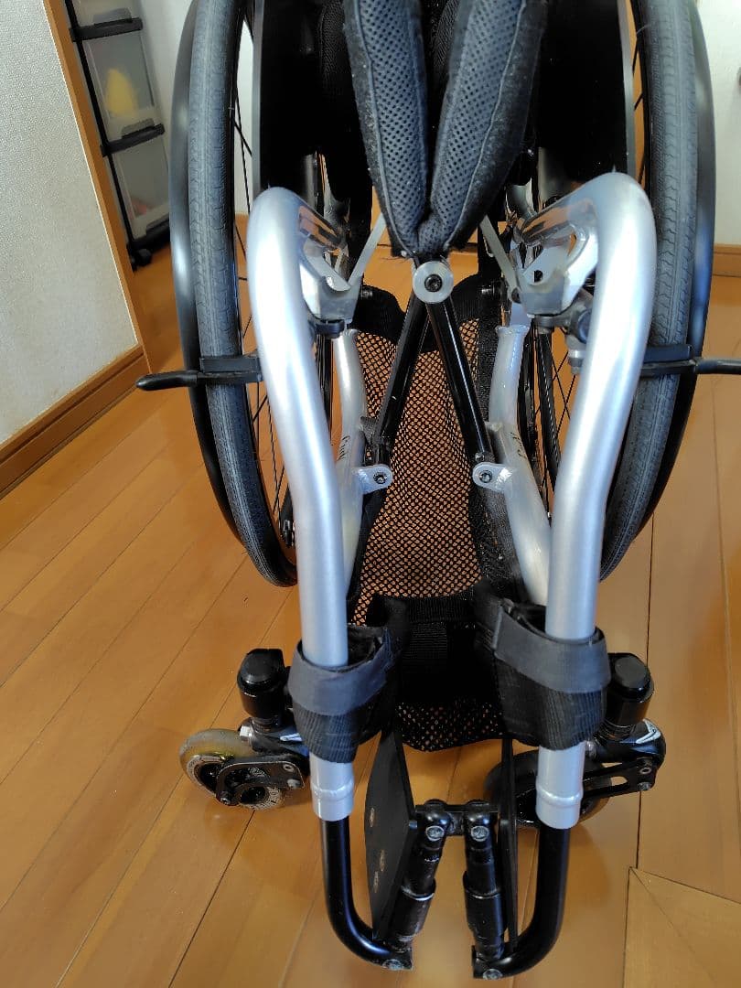 車椅子（自走式）OXエンジニアリング　GWX III　シルバーフレーム