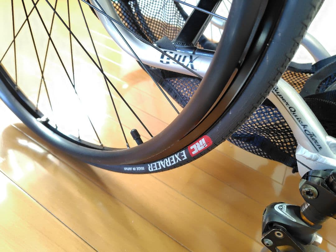 車椅子（自走式）OXエンジニアリング　GWX III　シルバーフレーム