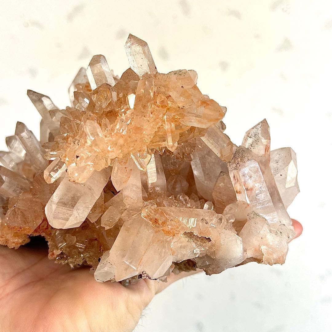 天然ピンクヒマラヤクォーツ クラスター｜高透明・輝き抜群　洞窟あり