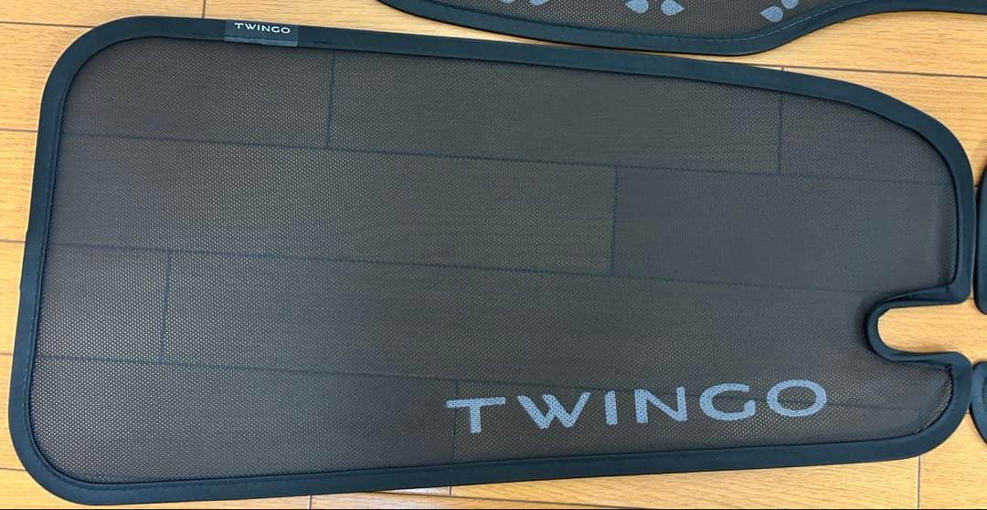 ルノー純正 トゥインゴ用 リアサンシェイドセット RENAULT TWINGO