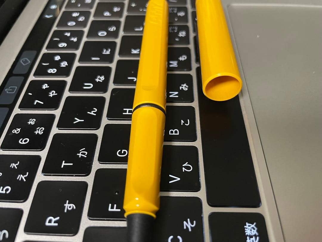 ラミー　サファリ　ローラーボール　旧イエロー　山吹色　LAMY safari