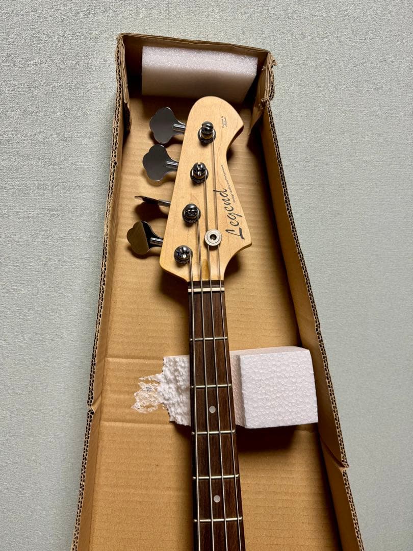 Legendエレキベース ブラック 4弦