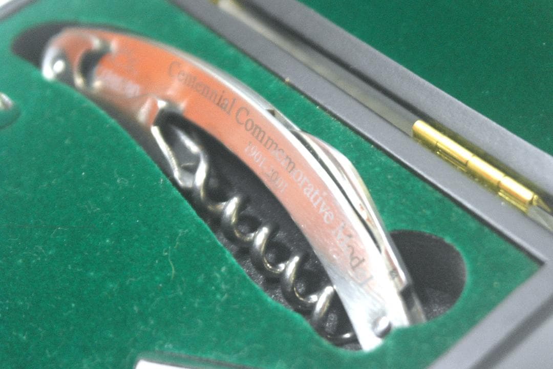 コールマン（Coleman）100周年記念 ワインオープナーとキャップ 栓