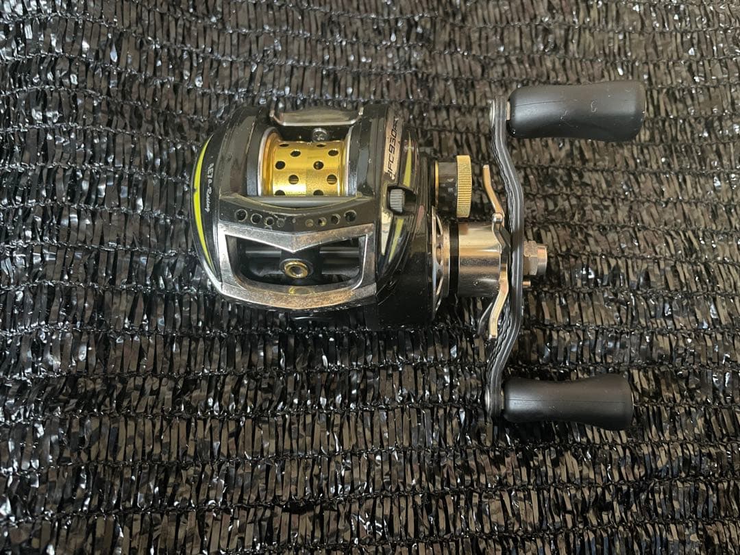 AbuGarcia REVOＬＴＺ　ＢＦＣ９３０ＰＲＯｉｋコンビ レフトハンドル
