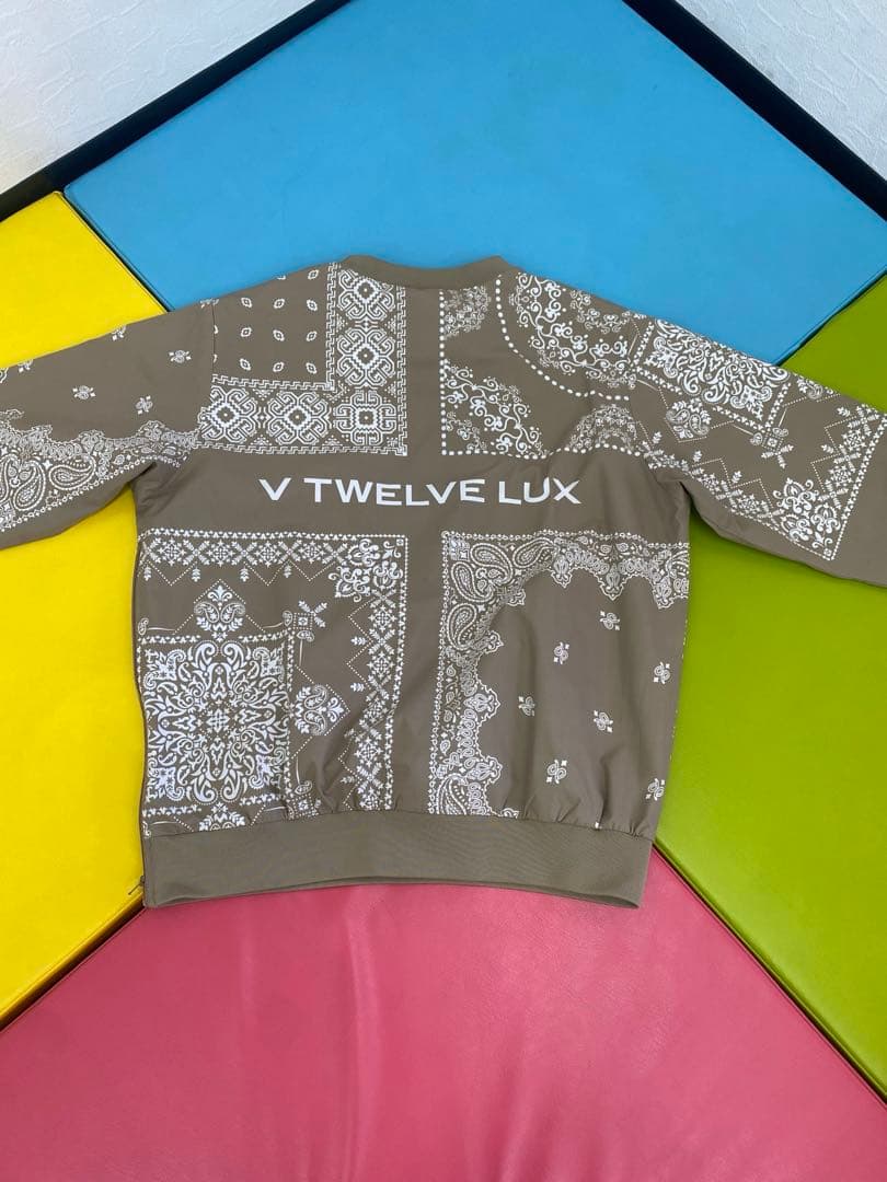 V12 ゴルフ　ブルゾン