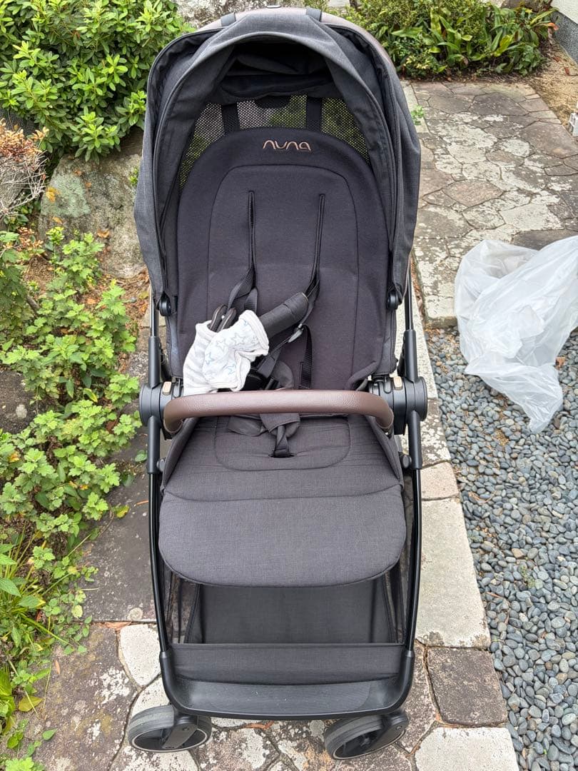 nunaベビーカー IXXA