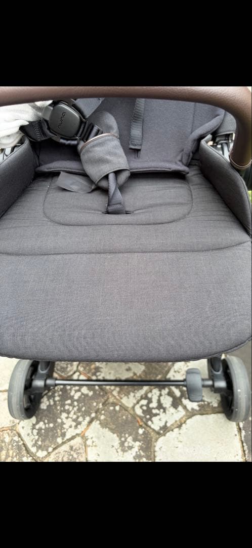 nunaベビーカー IXXA